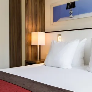 Centre By Ihg Hotel